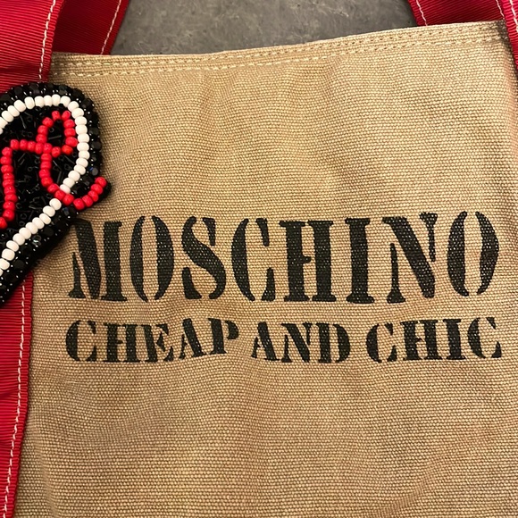 Vintage beaded Love Moschino Cheap & Chic tan and red canvas handbag tote purse - Picture 5 of 17